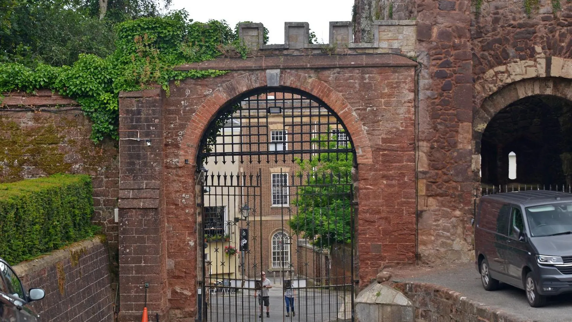 Guest house Apartment 1 24 Cathedral Yard Cathedral View Exeter
